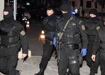 Η Αντιτρομοκρατική ανακάλυψε βαρύ οπλισμό