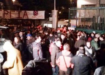 Επέμβαση των ΜΑΤ στο αμαξοστάσιο στα Σεπόλια