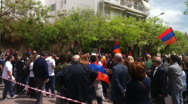 Θεσσαλονίκη: Στο τουρκικό προξενείο κατέληξε η πορεία για τη Γενοκτονία των Αρμενίων
