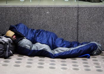 Εισαγωγή στο νοσοκομείο για ένα πιάτο φαΐ