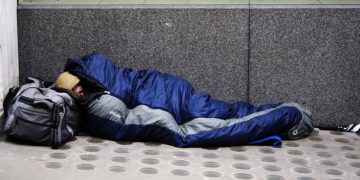 Εισαγωγή στο νοσοκομείο για ένα πιάτο φαΐ