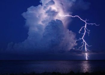 Ποιες περιοχές της Ελλάδας θα χτυπήσει ο τυφώνας Κλεοπάτρα