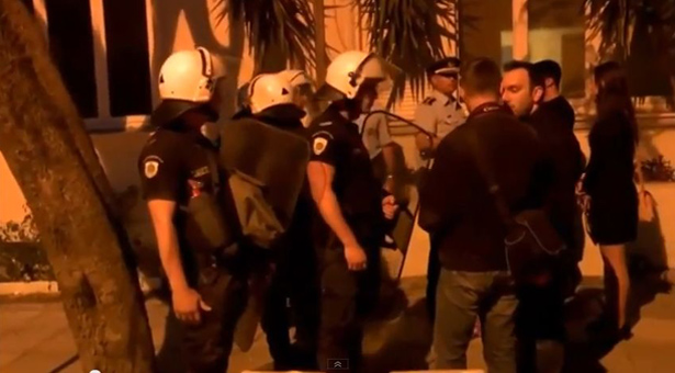 Παιδική χαρά, χαρακτήρισε τους Πόντιους, Έλληνας αστυνομικός. Βίντεο