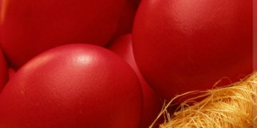 Τα κόκκινα αυγά της Μεγάλης Πέμπτης