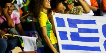 Βραζιλιάνοι στο πλευρό της Εθνική μας! Βίντεο