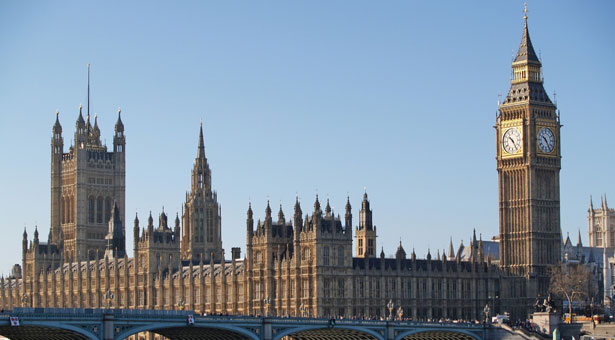 Έλληνας κροίσος κλέβει το Big Ben για να το... προστατεύσει! Βίντεο