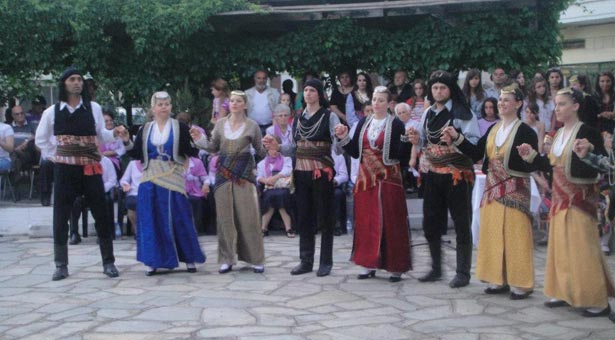 29 Σεπ 2013: Αγιασμός στον Πολιτιστικό Σύλλογο Αγίου Αθανασίου