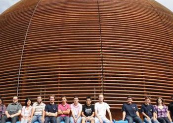 Μαθητές ελληνικού λυκείου νίκησαν σε διεθνή διαγωνισμό του CERN!