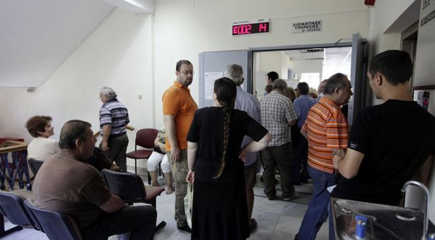 Τι αλλάζει με τα βιβλιάρια υγείας για τους ασφαλισμένους