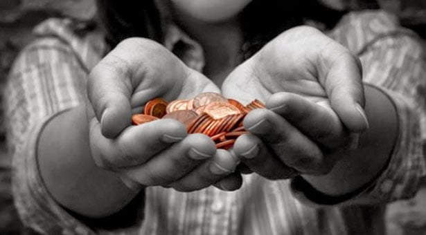 Από φτωχοί φτωχότεροι οι Έλληνες μισθωτοί