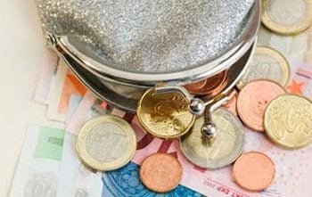 Ποιοί και πότε θα πάρουν δώρο Χριστουγέννων