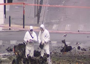 Ισχυρή έκρηξη σε παγιδευμένο ΙΧ στο κέντρο της Αθήνας. Η στιγμή της έκρηξης