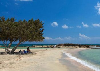 Ελαφονήσι: Ένας επίγειος παράδεισος της Ευρώπης σύμφωνα με το BBC