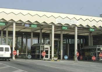 Χιλιάδες Έλληνες για διακοπές και αγορές στη Βουλγαρία