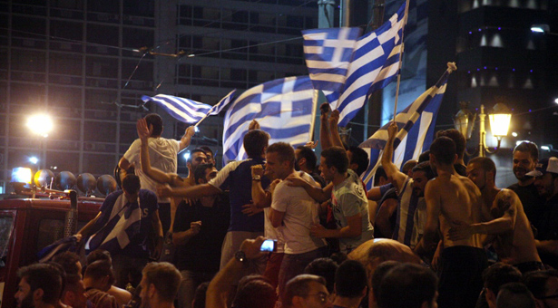 Ιστορική πρόκριση της Ελλάδας στους 16 «μέθυσε» τους Έλληνες