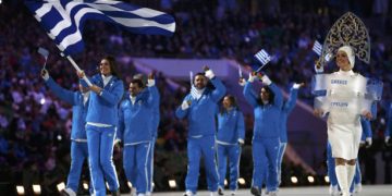 Η ελληνική αποστολή άνοιξε την παρέλαση των αθλητών στο Σότσι! Βίντεο
