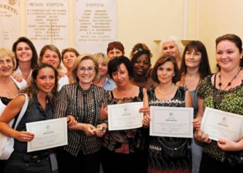 Μαθαίνουμε ελληνικά γιατί σεβόμαστε την Ελλάδα