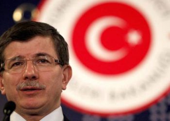 Προκαλεί ο Τούρκος βουλευτής: Υψώθηκε ελληνική σημαία σε νησί μας!