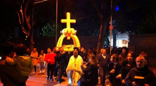 Για πρώτη φορά μετά το 1922 περιφορά του επιταφίου στους δρόμους της Σμύρνης