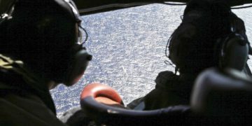 Χτενίζουν τον Ινδικό για το σήμα από το μαύρο κουτί του Boeing 777