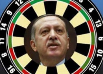 Σαμψούντα: Τα βελάκια στην φωτογραφία του Ερντογάν τους έβαλαν στην φυλακή!