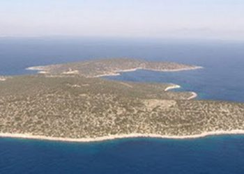 Φαρμακονήσι, το μοιραίο νησί όπου ο Ιπποκράτης συνέλεγε τις πρώτες ύλες για τα φάρμακά του