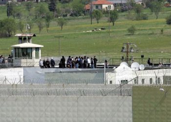 Το σημείωμα του σφαγέα, τι έγραψε πριν δολοφονήσει τον σωφρονιστικό υπάλληλο στις φυλακές