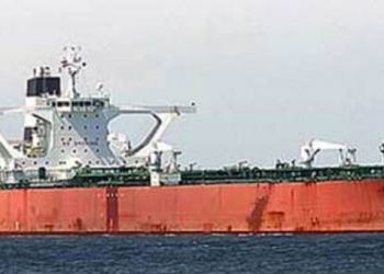 Αγνοείται 22χρονος που έπεσε από πλοίο