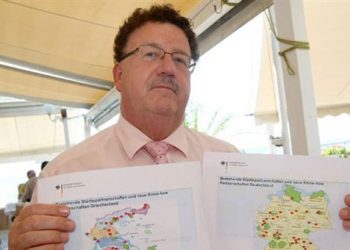 Φούχτελ: Τον φυγάδευσαν σε ταβέρνα για... μεζεδάκια