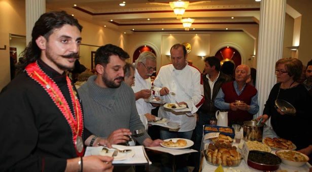 Γαστρονομικό συμπόσιο κοινωνικής αλληλεγγύης με ποντιακές λιχουδιές!