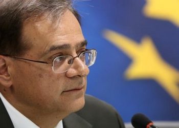 Επίσημη πρώτη του Χαρδούβελη με τη τρόικα