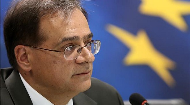 Επίσημη πρώτη του Χαρδούβελη με τη τρόικα