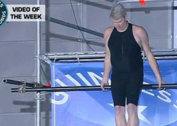 Βίντεο: Βουτιά θανάτου για το Γκίνες