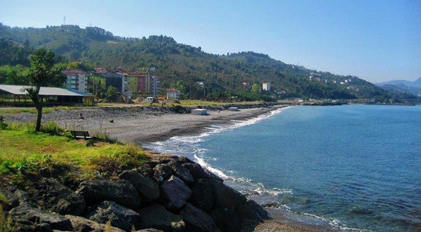 Πανέμορφα παράλια στην Κερασούντα