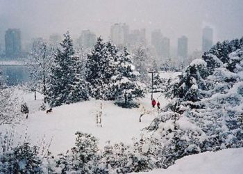 Σφοδρή χιονοθύελλα απειλεί τις ΗΠΑ