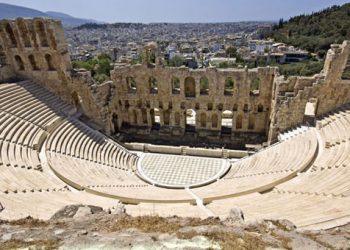 Το Ηρώδειο ανεβάζει τον «Οιδίποδα Τύραννο» στην ποντιακή διάλεκτο - Οι πρόβες λίγο πριν την παράσταση (βίντεο)