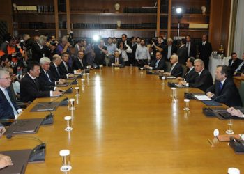 Ανασχηματισμός πριν τα Χριστούγεννα