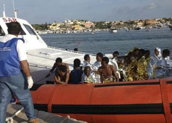 Αβάσταχτη τραγωδία από ναυάγιο με μετανάστες στην Ιταλία