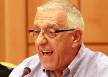 Αποχώρηση Κακλαμάνη από εκπομπή μετά από καυγά με Στρατούλη (Video)