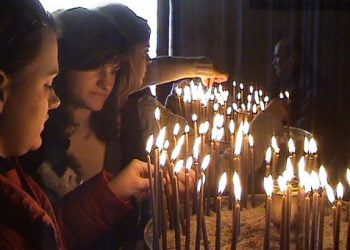 Τα Χριστούγεννα οι εκκλησίες της Κωνσταντινούπολης πλημμύρισαν με πιστούς