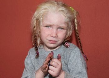 Συνεχίζεται το θρίλερ με τον 4χρονο ξανθό κοριτσάκι