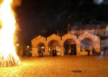 Το αρχαίο έθιμο της Φωτιάς των Χριστουγέννων…«Κόλιντε»