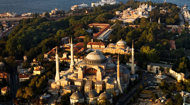 Πρώτη στην προτίμηση των Ελλήνων η Κωνσταντινούπολη