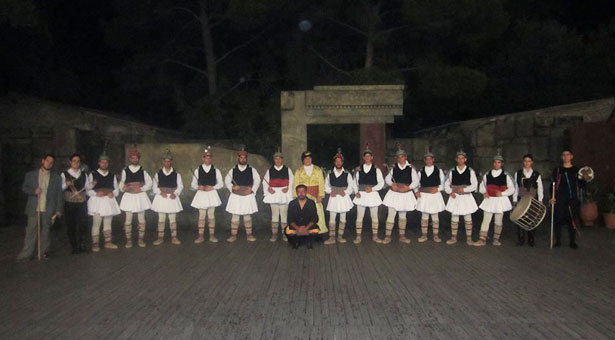 Οι Μωμόγεροι στην Αθήνα από την Ένωση Ποντίων Νίκαιας - Κορυδαλλού | 4 Ιαν 2014