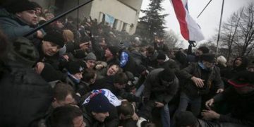 Ένοπλοι κατέλαβαν το αεροδρόμιο της Κριμαίας