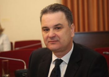 Ο Ξυνίδης "ανατινάζει" το ΠΑΣΟΚ