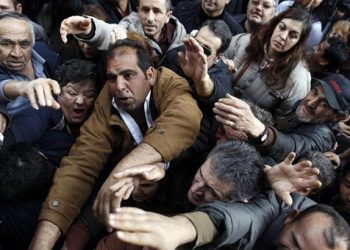 Reuters: Η Ελλάδα στην ουρά για δωρεάν τρόφιμα