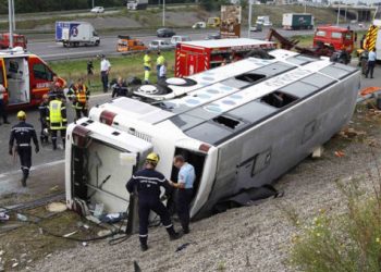 Νεπάλ: 29 νεκροί από πτώση λεωφορείου σε γκρεμό