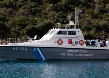 Πτώση οχήματος στο λιμάνι του Πειραιά 2