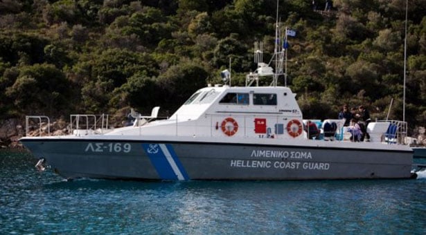 Πτώση οχήματος στο λιμάνι του Πειραιά 2